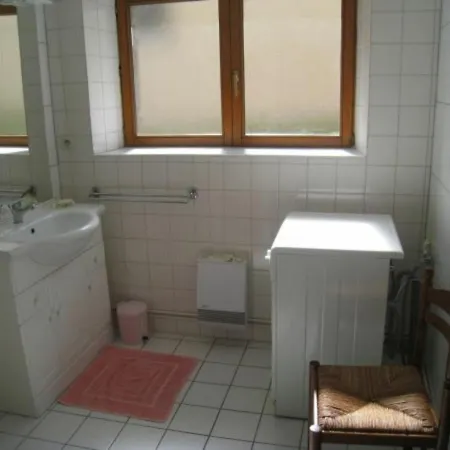 Maison Spacieuse Pres De Nancy Avec Jardin, Aire De Jeux, Et Equipements Bebe Complets - Fr-1-584-89